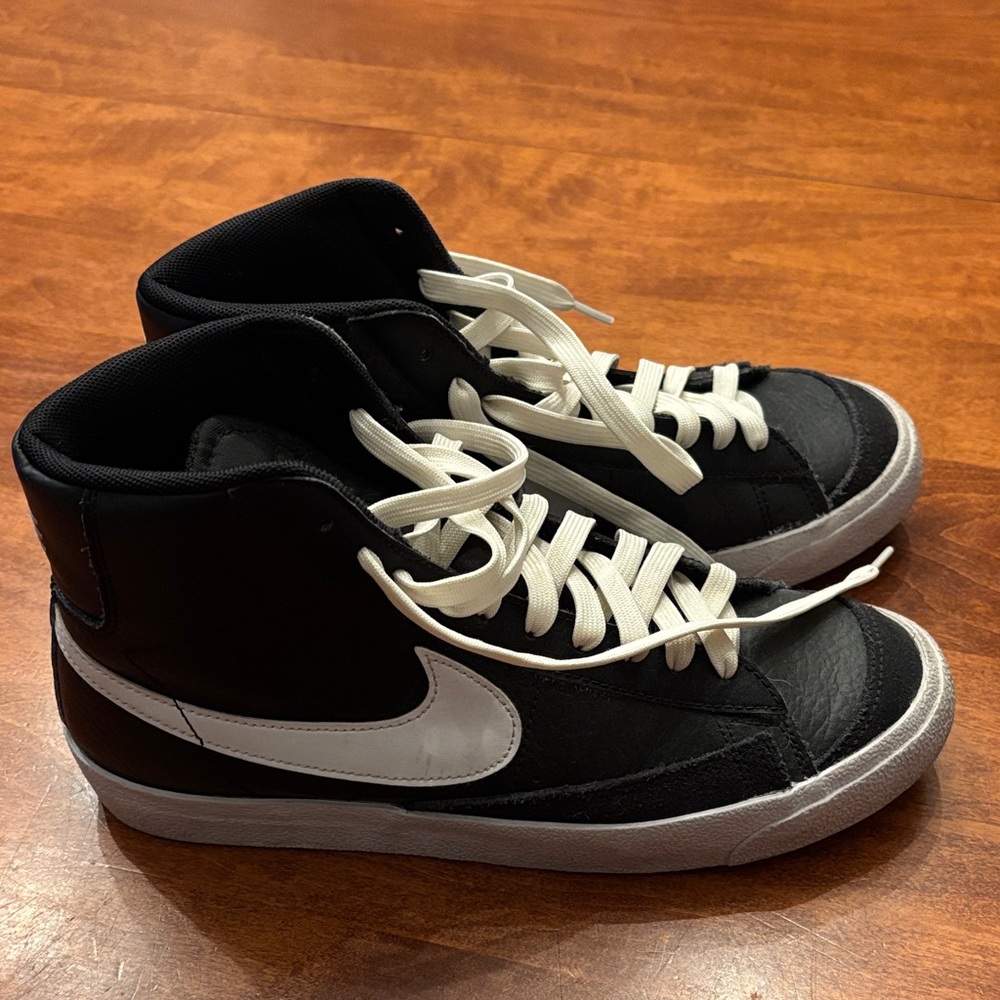 Nike Blazer Mid ‘77 Youth Sneaker